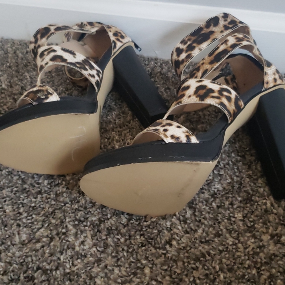 High heels - Picture 2 of 3